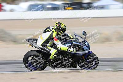 media/Jan-15-2026-Racers Edge (Thu) [[dfebeb70ab]]/2-A Group/Session 3 (Turn 15 Inside Pans)/